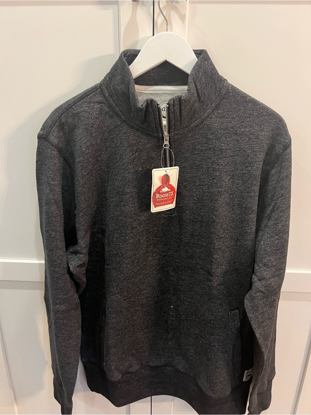 Roots Men's Dark Charcoal Quarter-Zip Sweater NWT